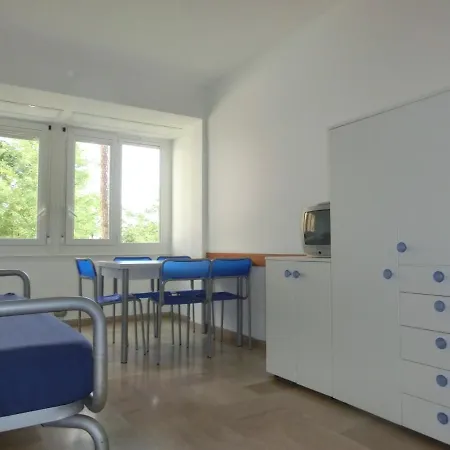 Apartament Pineda *